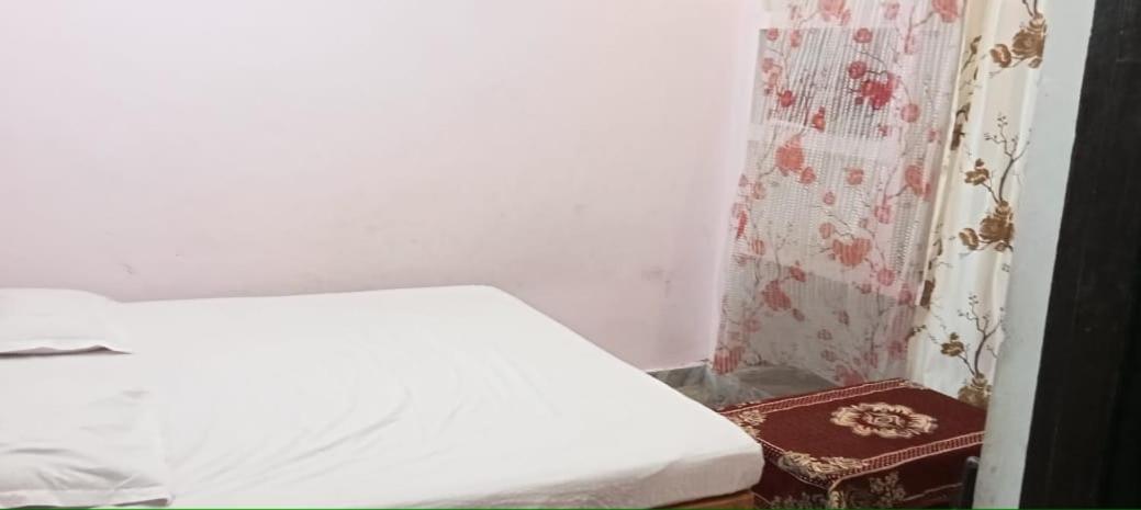 Vaibhav Sadan Dharmsala Hotel Ayodhya Room photo