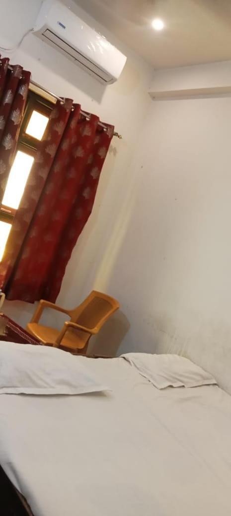 Vaibhav Sadan Dharmsala Hotel Ayodhya Exterior photo
